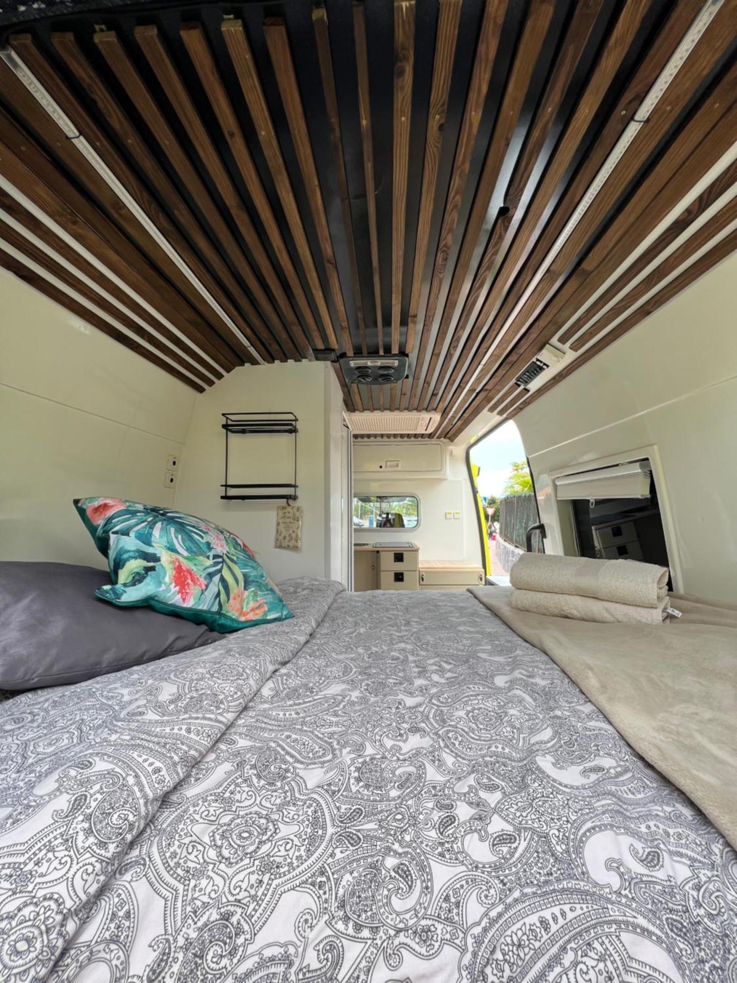 On Road- Feel Freedom With Campervan! Guincho (Tenerife)